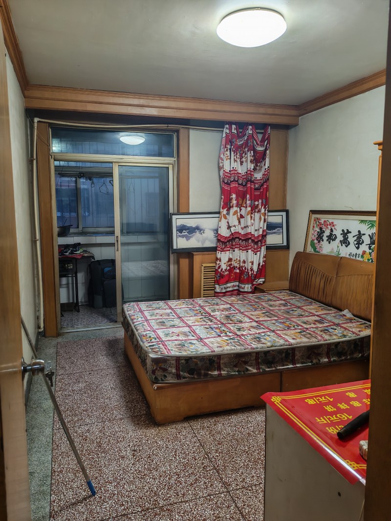 出租农林路116号院，3楼，带小房，近邯山万达和滏阳公园，周边设施齐全。（第 4 张）