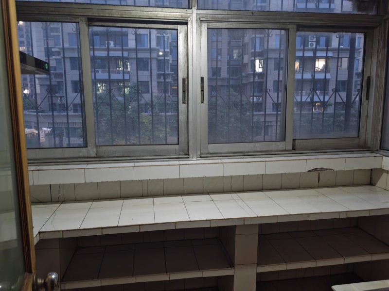 出租农林路116号院，3楼，带小房，近邯山万达和滏阳公园，周边设施齐全。（第 6 张）
