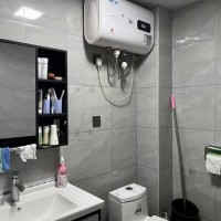 出租住房 
出租广平县第二中学后面单元楼一套，三室二厅家具家电齐全，天然气地暖（第 2 张）