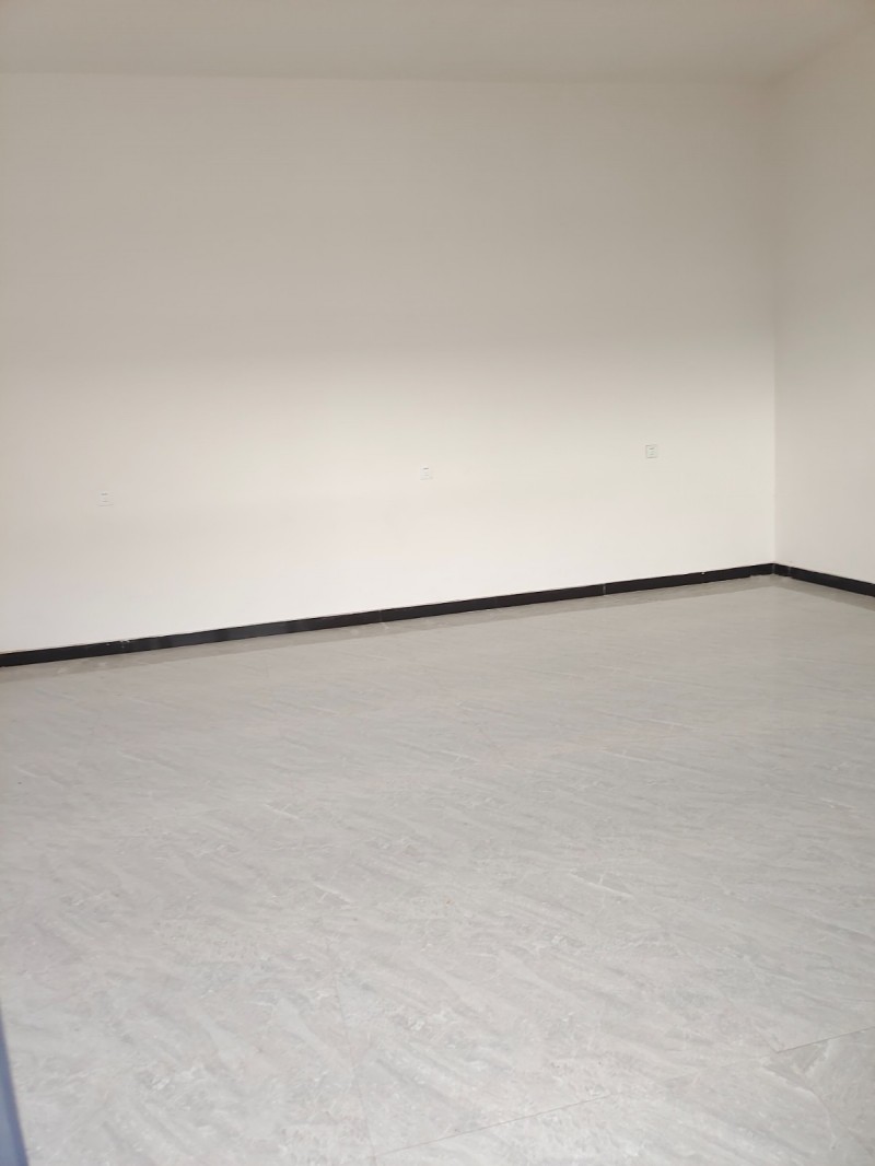 出租:
新建独院，地理位置好，停车方便，有空调，床，热水器，冰箱，沙发，茶几，（第 1 张）