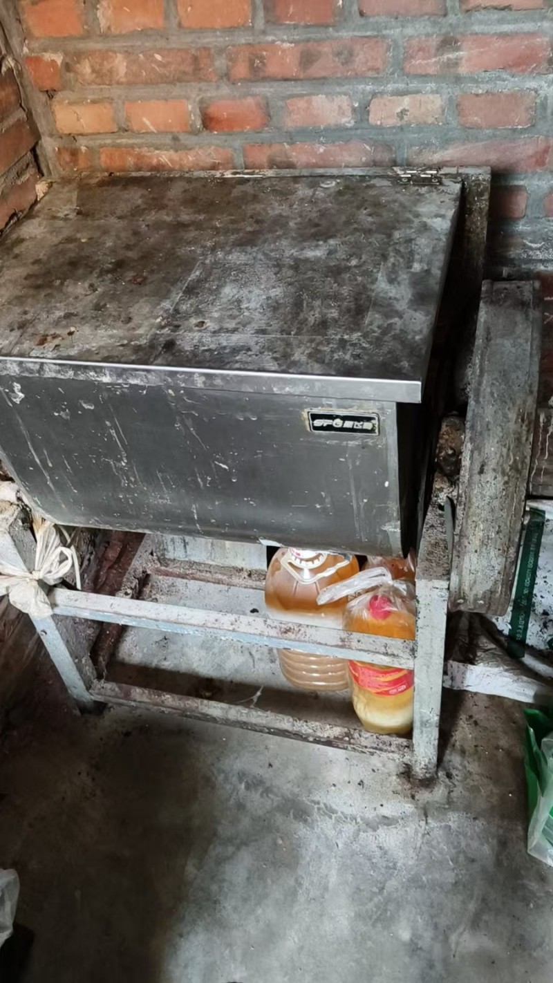 个人一手和面机出售有需要的联系我位置在邯山区滏阳公园附近（第 2 张）