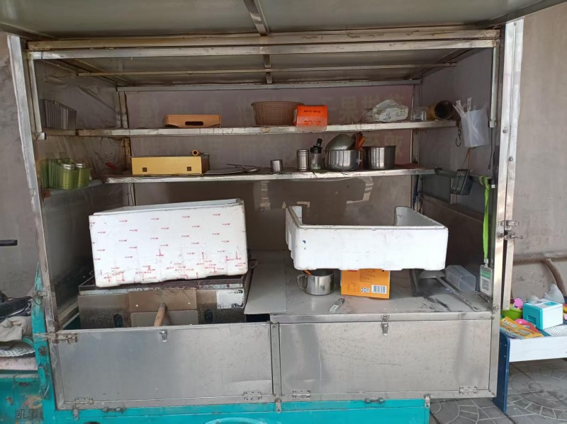 出售三轮小吃车，三开门，价格2200，地址：丛台区西召里村（第 1 张）