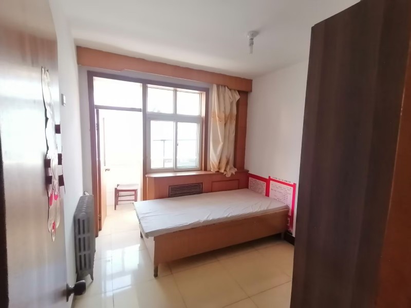 五层共六层户型方正，56平米，两室两厅一厨一卫，采光好，通风好，干净整洁，双气，（第 3 张）