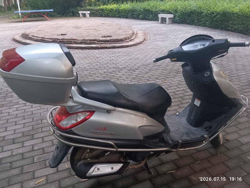 出售豪爵天鹰125踏板，车况精品，便宜出售1300元，真心想要价格可以小刀，喜欢（第 3 张）
