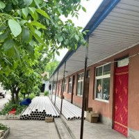 出租场地（厂房，房屋，院子） 
厂房有800平左右，带院子，有北屋6间，西屋3（第 2 张）