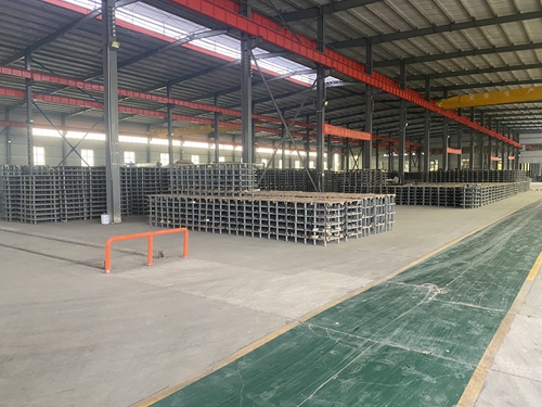 河北铁辉新材料科技有限公司
大 型 渗 锌 工 厂
多 元 合 金 共 渗（第 1 张）