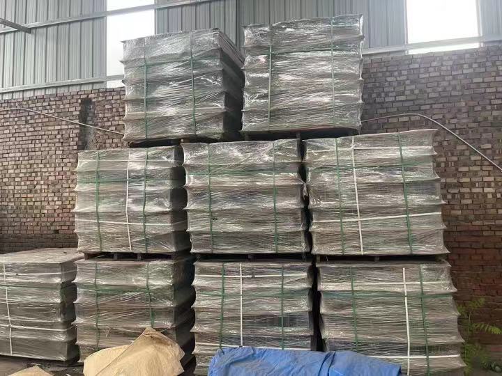 固久紧固件
现货供应预埋板长200X宽200X厚8个焊四根12×200螺纹钢（第 1 张）