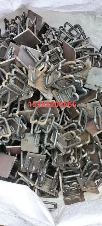 龙飞二保焊
专业加工定做：悬挑梁花兰 拉杆  预埋件 穿墙丝 地脚螺栓 电力配（第 1 张）