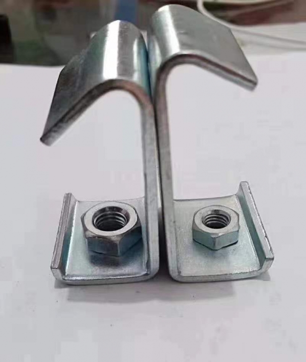 现货铸铁老虎卡，灯笼吊卡
铸铁老虎卡 铁皮老虎卡 丝杠挂钩 方形调节器 C型开（第 2 张）