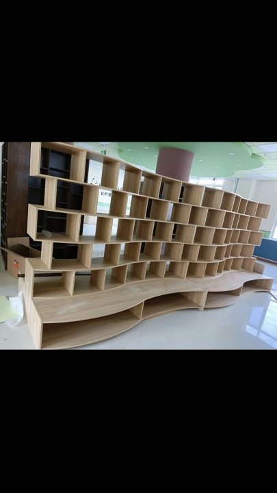 卓凡展柜石材订制
专业烤漆喷漆，展柜烟（第 2 张）