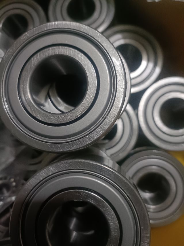 山东荣领3056角接触轴承
专业生产3056双列角接触轴承  LR,LFR各种（第 1 张）