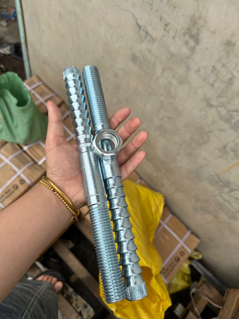 我公司诚信经营幕墙配件，抗震配件，光伏配件，各种异型件定做，公司资质齐全，欢迎各（第 1 张）