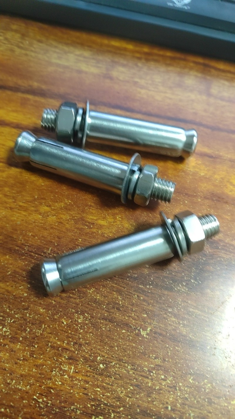 诚锐不锈钢
厂家直销不锈钢外六角，内六角，半圆头内六角，沉头内六角，丝杠，膨胀（第 1 张）