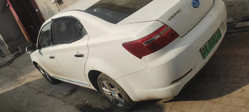 高价收：报废车，僵尸车，火烧车，水淹车，事故车，二手车，是车就要。
国家正规销（第 2 张）