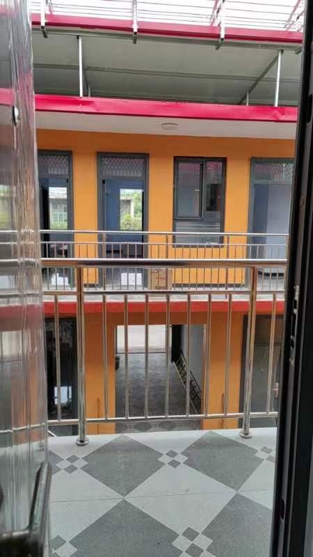 施庄社区临街新建房。单间公寓，拎包入住。（第 3 张）