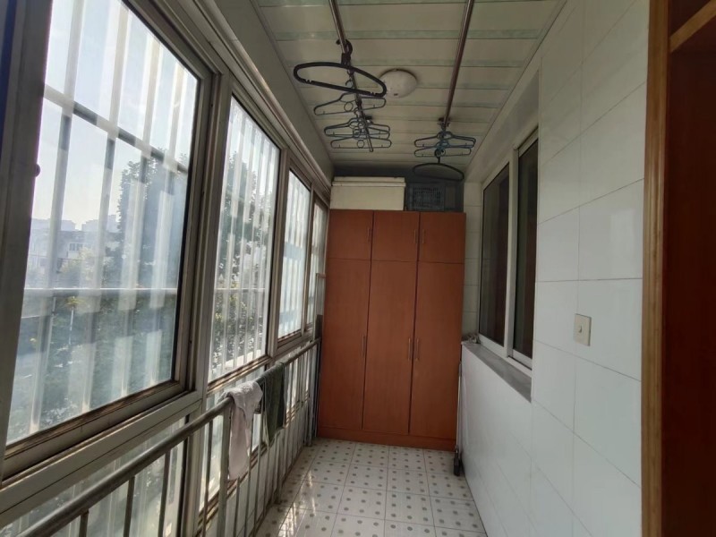 出租单元楼（无物业费），三室两厅，4楼。价格面议，非诚勿扰。（第 2 张）