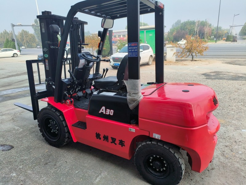 求购叉车4台。（第 1 张）