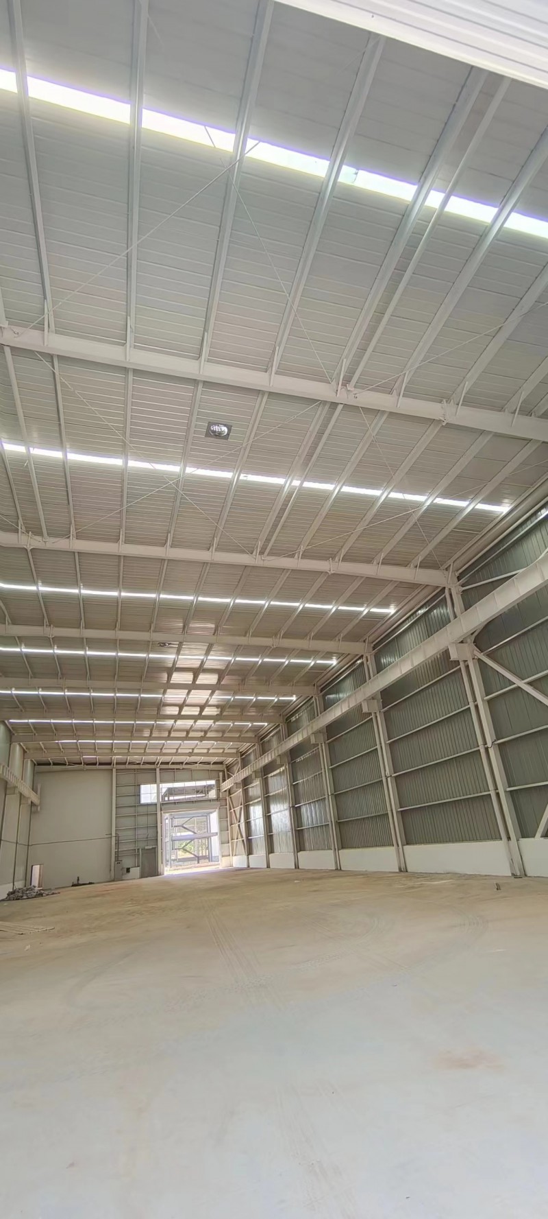 厂房仓库出租
出租新厂房，地址在邯郸市冀南新区马头镇，富康制造产业园
面积1（第 4 张）