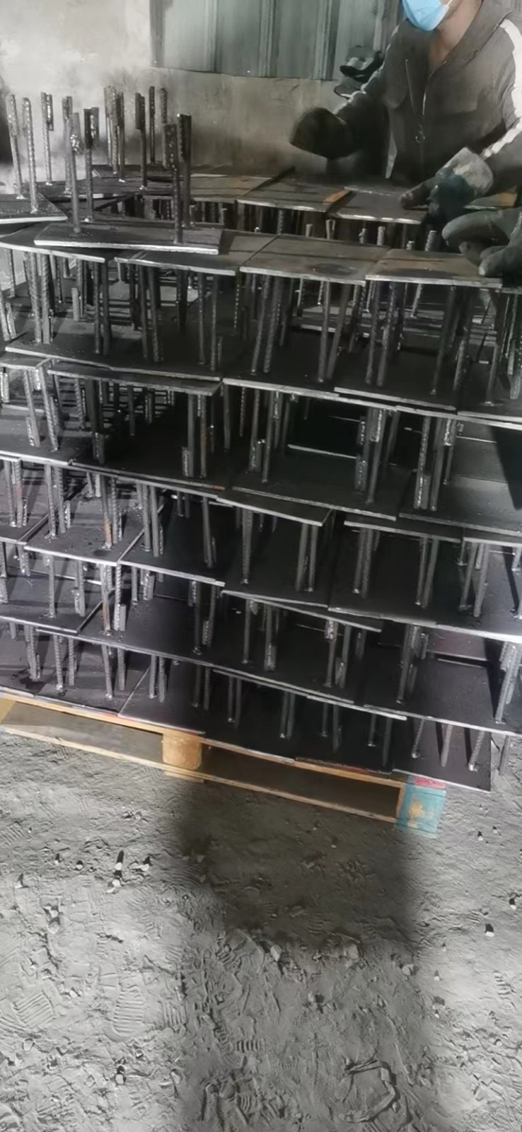 【闫明二保焊】
异型件焊接，大量接单，量大从优。
寻长期合作伙伴儿
[专业（第 1 张）