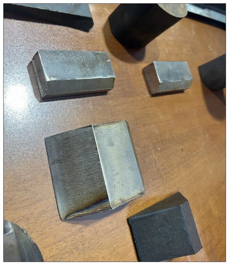 品安激光切割  
主要生产：预埋板，法兰盘，防落梁挡块，护栏立柱，平垫，方垫各（第 3 张）