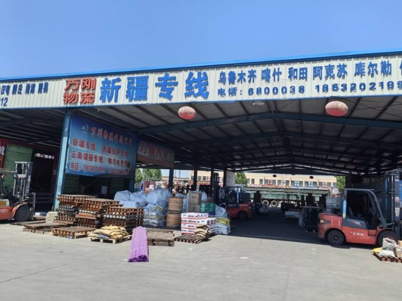 万刚物流新疆专线
万刚物流汽运直达乌鲁木齐 喀什 和田 阿克苏 库尔勒 伊梨 （第 4 张）