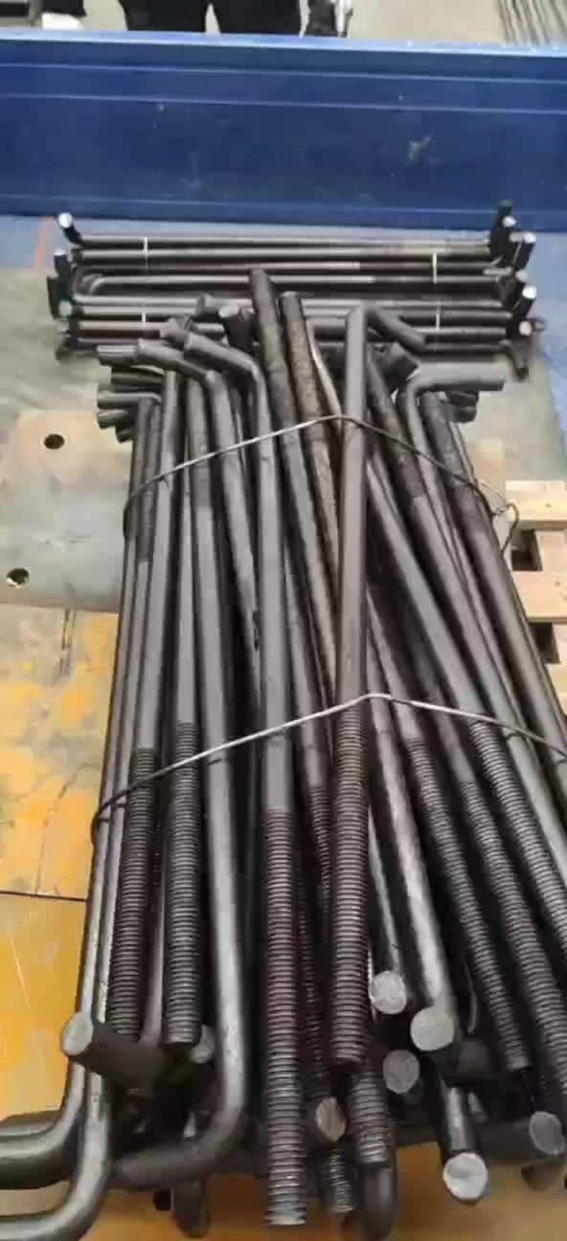 邯郸市永年区西睢宁通帅拔料厂
主营：地脚螺栓  卡箍螺丝  六角螺栓  六角螺（第 4 张）