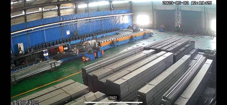 河北牛男紧固件集团有限公司，注册资本3600万，高新技术企业，资质证书齐全
主（第 3 张）
