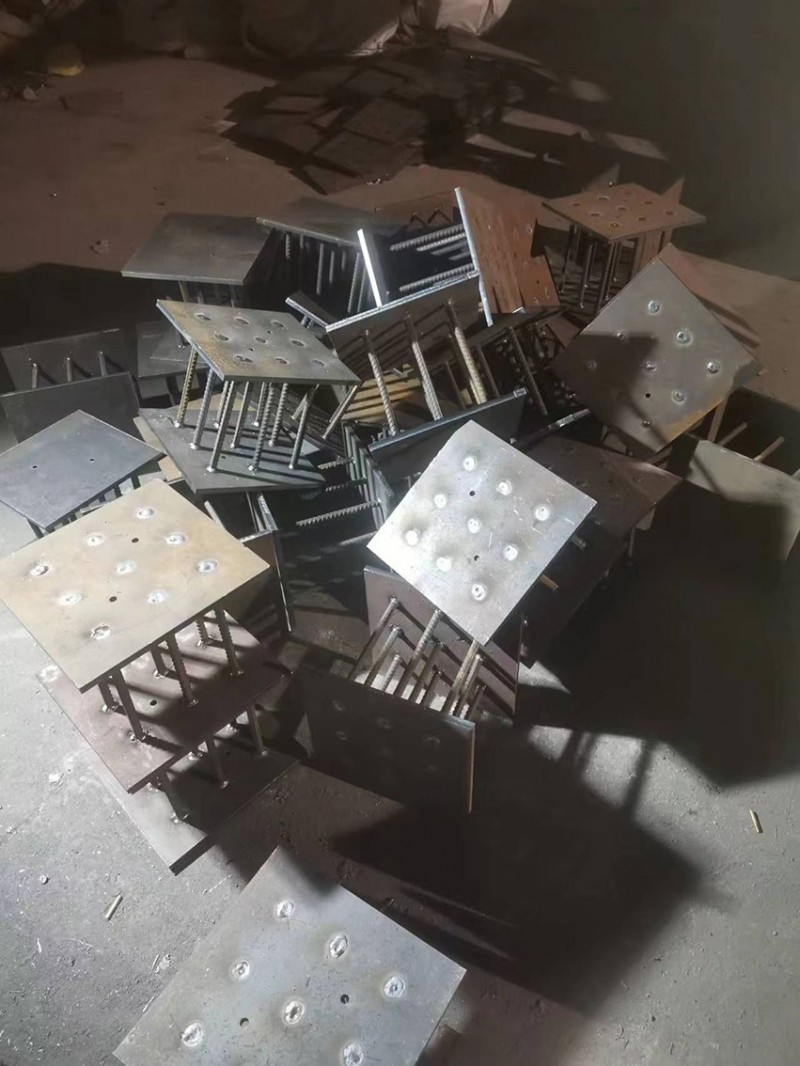 雄涛电焊加工厂 电焊二保焊加工专业制作及加工各种预埋件，地脚螺栓，钢结构.光伏配（第 6 张）