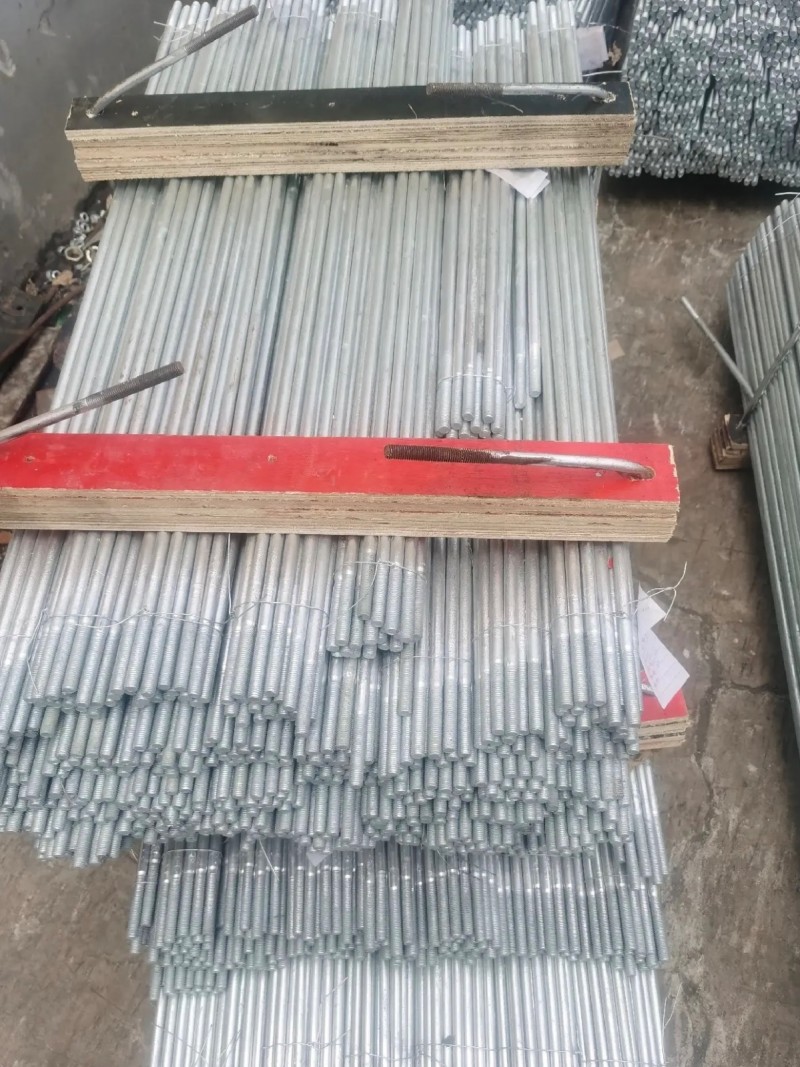 热镀锌加工
专镀：地脚，铁板，预埋件，丝杠，拉条，U型丝  
大量接单   （第 4 张）