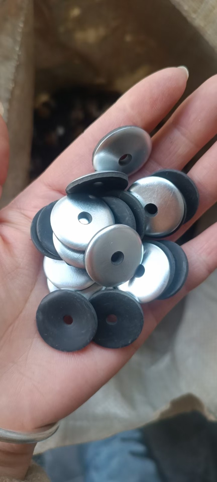 复合垫型号齐全铁，铝，不锈钢小包装均有现货，质量保证，价格美丽，专供市场调货，欢（第 4 张）