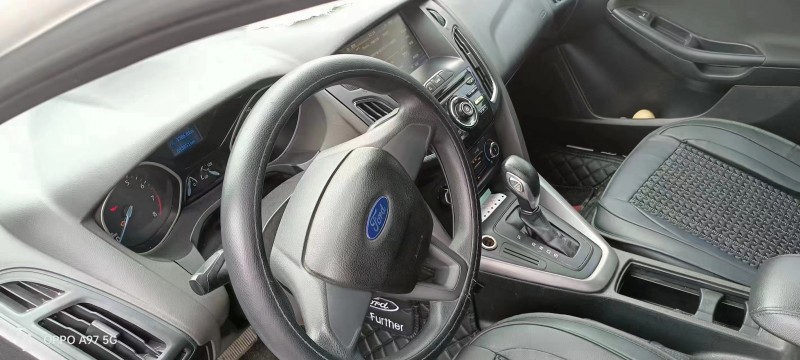 背户车2016年福特福克斯 两箱练手小车超级省油  保险审车遥远  四条新轮胎 （第 3 张）