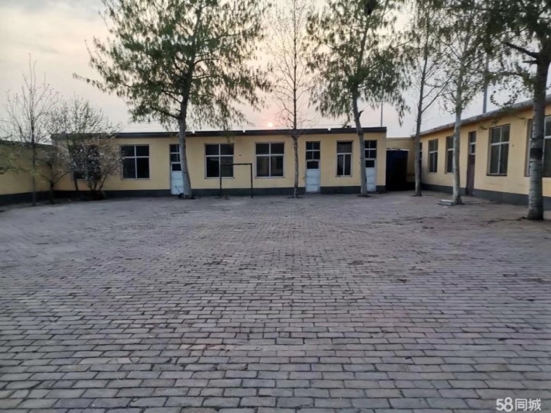 出租：位于洺关铁西水泥厂西100米，院落一座，占地两亩，建筑面积400平米，交通（第 1 张）