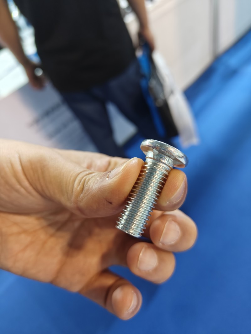 求购：
型号：M12*35
等级：4.6级
材质：碳钢
外观处理：Gi涂（第 1 张）
