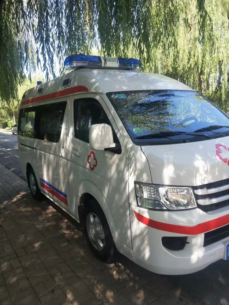 邯郸救护车服务中心专业承接出院，转院，长途，保障任务，病危，回老家护送服务。车上（第 2 张）