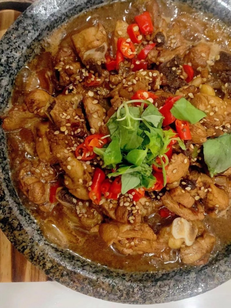 饭店转让 本人家有急事赔本转让饭店，永年区繁华地段临大街，有停车位，位置好，水电（第 3 张）
