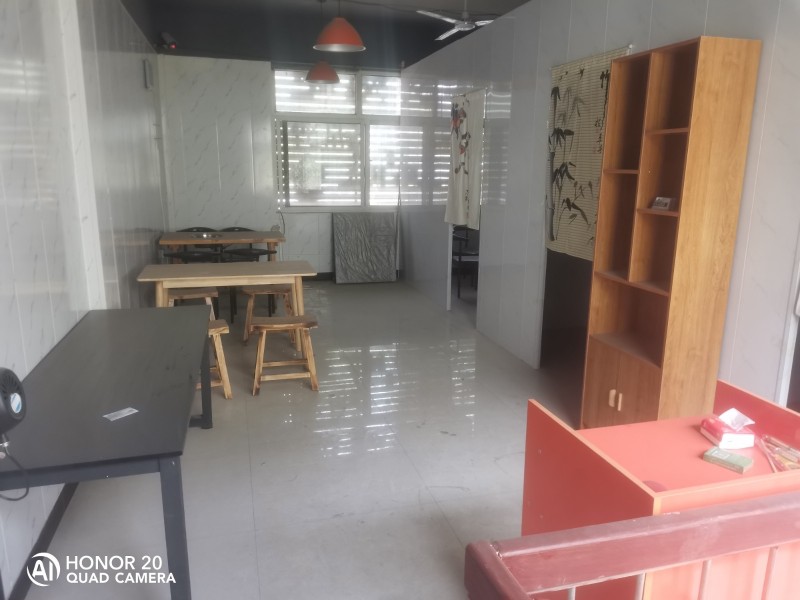 由于工作原因无法继续经营，现整体低价转让，本店地段好，客源稳定接手可营业！（第 5 张）
