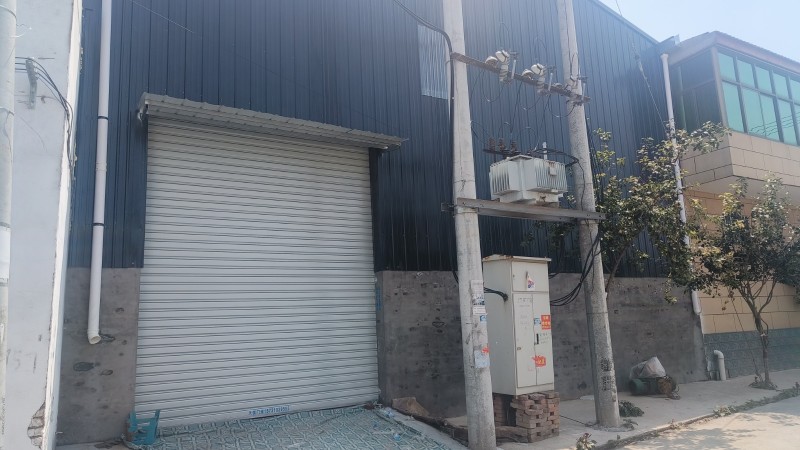 出租：仓库270平左右
东瓜井村里永年通沙河东三环200米
位置：邯郸市永年（第 1 张）
