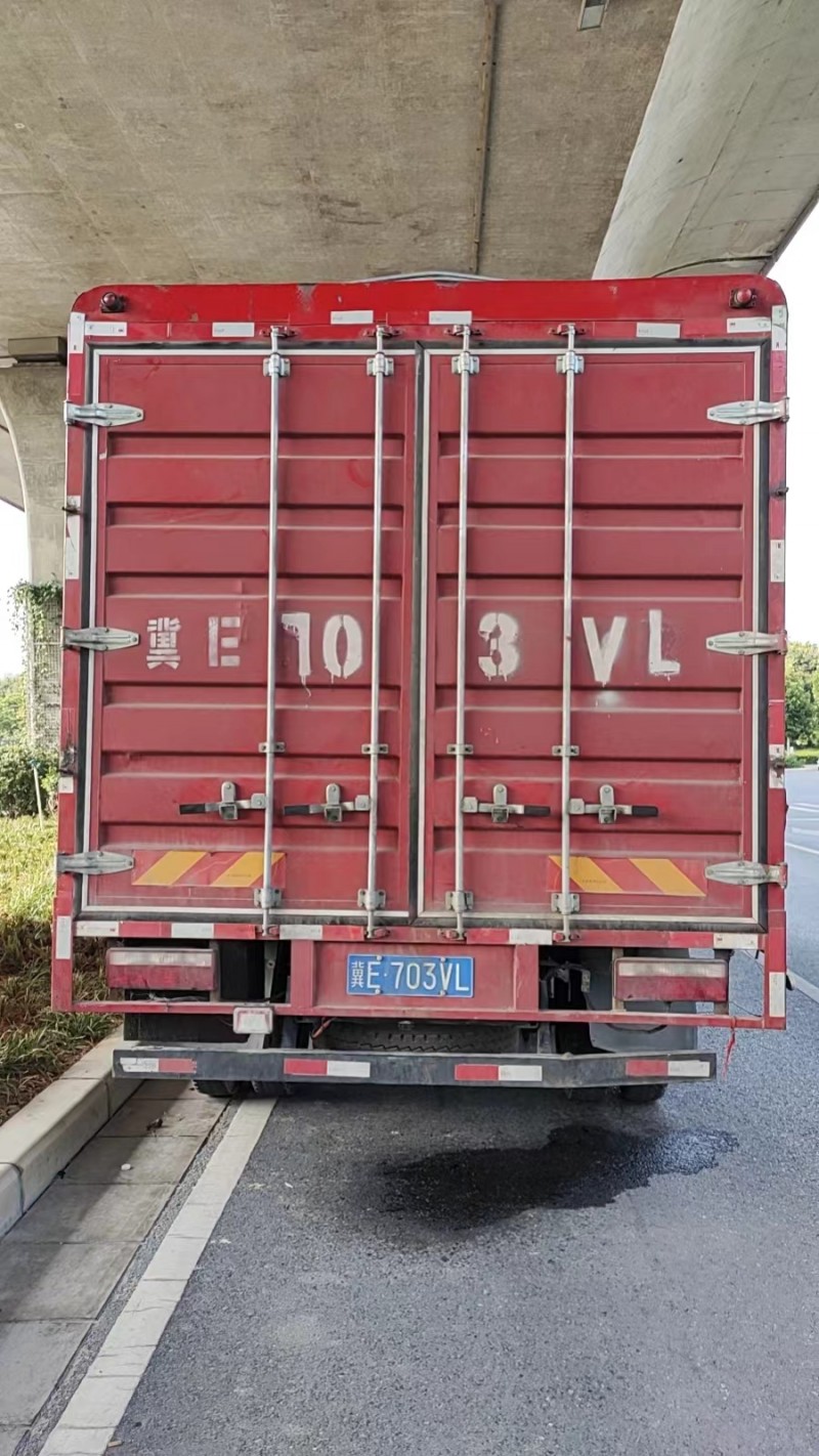 出售21年11月的车，解放虎威 ，宽体，825轮胎，租车也可以，有意者联系（第 2 张）