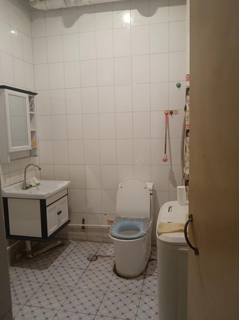 一实附近，3室2厅1卫，带家具家电（第 9 张）