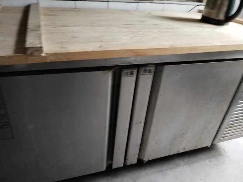 本人有一套开早餐店的用具，有需要的可以联系 
地址：永年区界河店乡，北郑州（第 1 张）