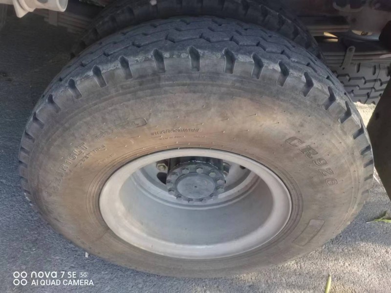 出售八个月奥驰v3重载版，个人一手，国6，4.2米平板货车，实表2万公里，825（第 1 张）