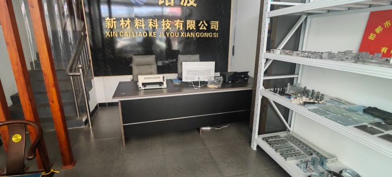 产业城7号门东区4-5门市上下两层楼，精装修，接受就能办公。全部都是新的，带半年（第 2 张）