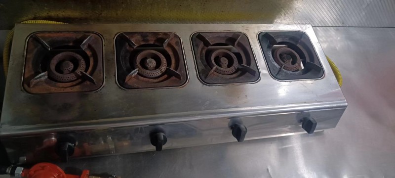 小店停业变卖用具
东西用了一年多一点
各种用具都是九成新
地址：西阳城（第 1 张）