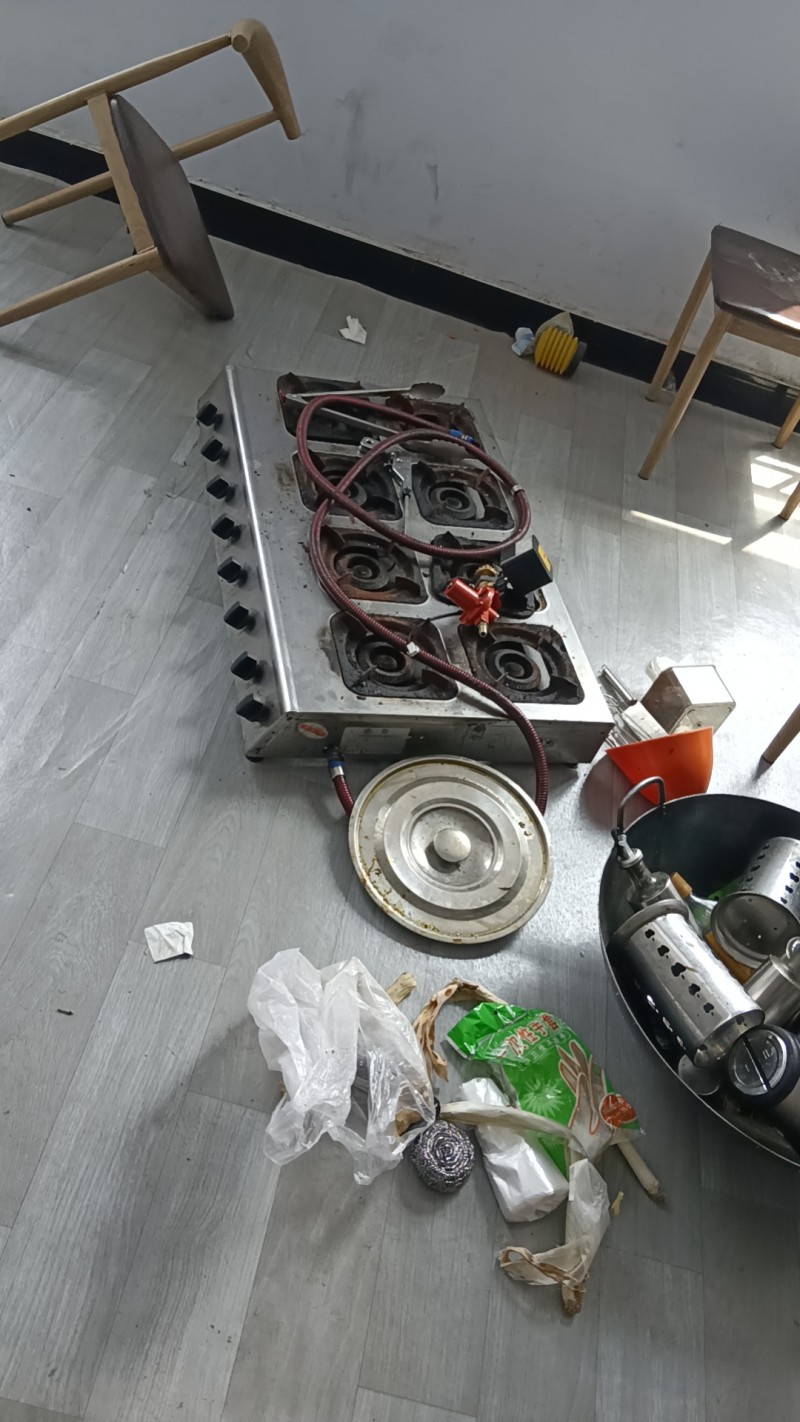 有麻辣烫二手设备，展示柜，火，碗 出售（第 2 张）