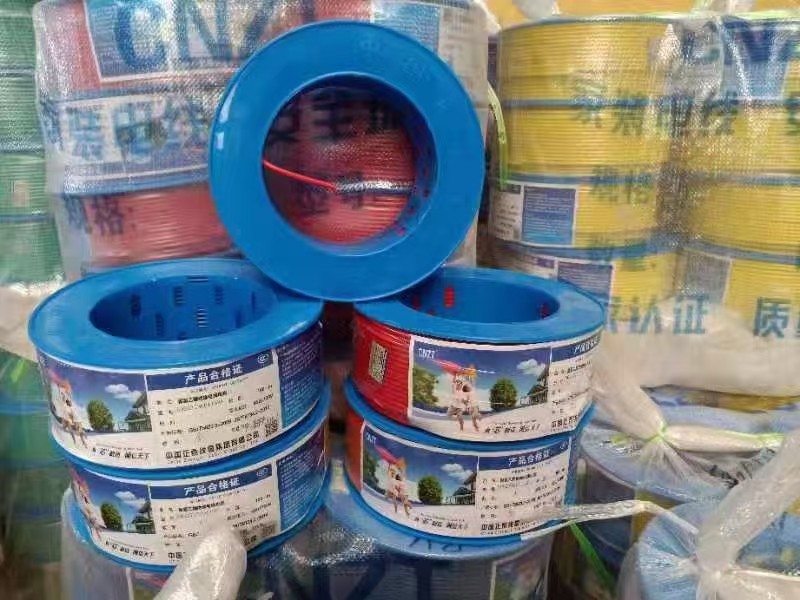 批发美的热水器、金正烟机、灶具、集成灶、火星人浴霸、开关、电线、灯具、晾衣架等。（第 2 张）