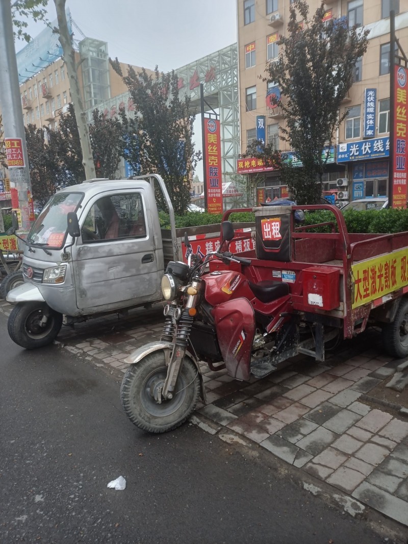 老胡出租车三轮车在河北铺市场附近（第 2 张）