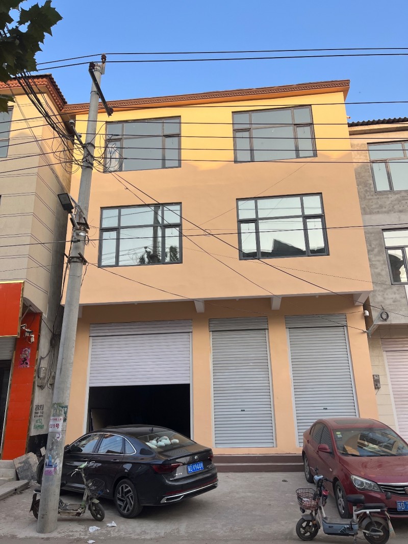 门市旺铺出租：地址鸡泽县店上乡环乡路老照羊汤馆北行100米路东。韵达快递南行10（第 1 张）