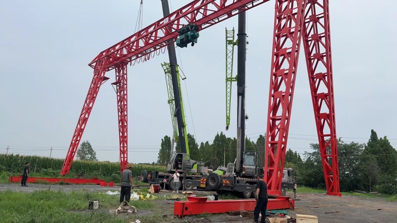 沙河市南环路附近有场地2500平米对外出租，配有32吨龙门吊，交通便利，水电齐全（第 1 张）