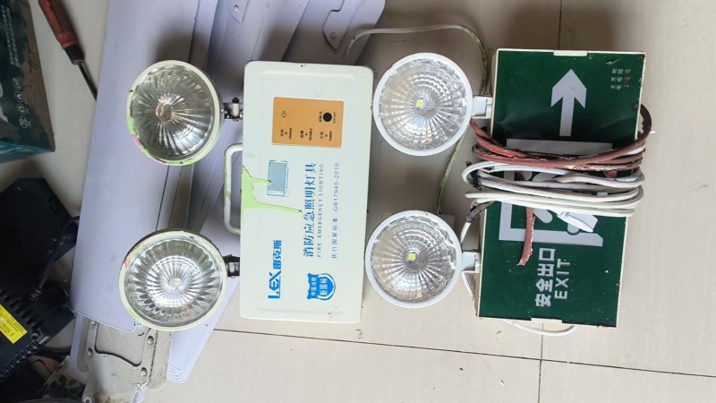 全部处理可以电车换购处理山地车电车还有投影仪吊风扇小凳子需要联系（第 4 张）