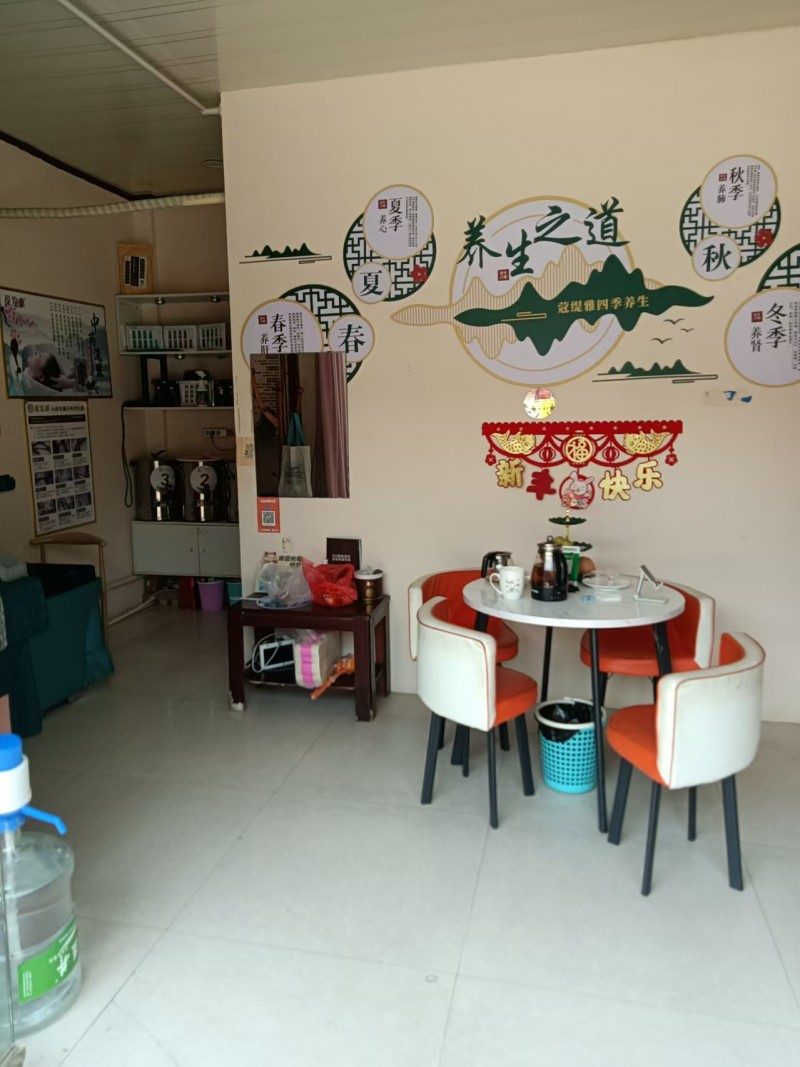 门市出租：南北15米，东西5米，位置：北苑新城801站建材市场附近（第 2 张）